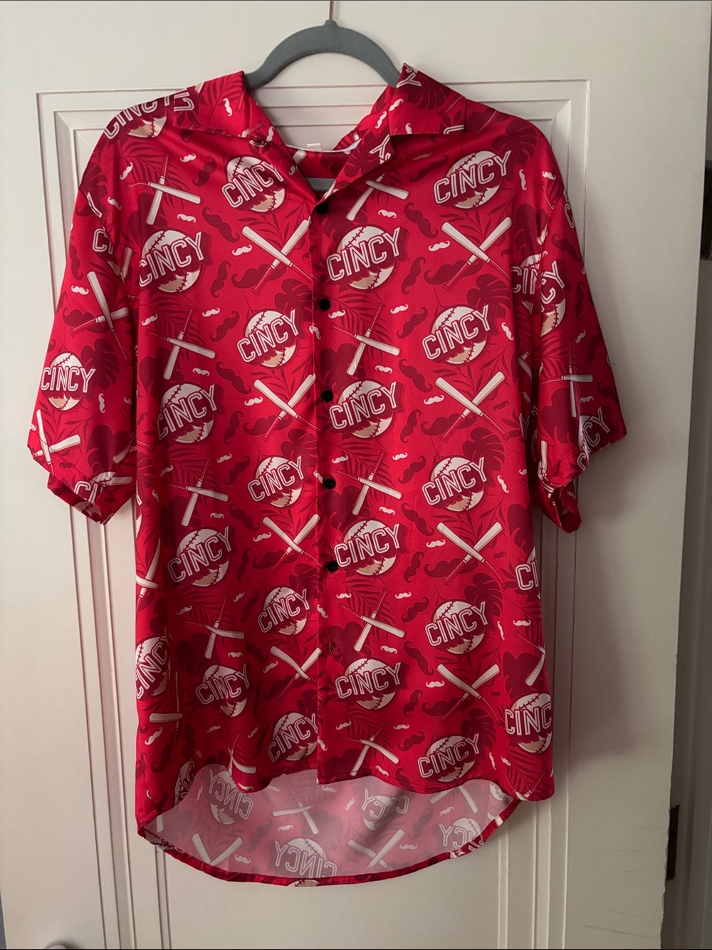 Cincy Cincinnati, baseball Hawaiian shirt, size large for men.